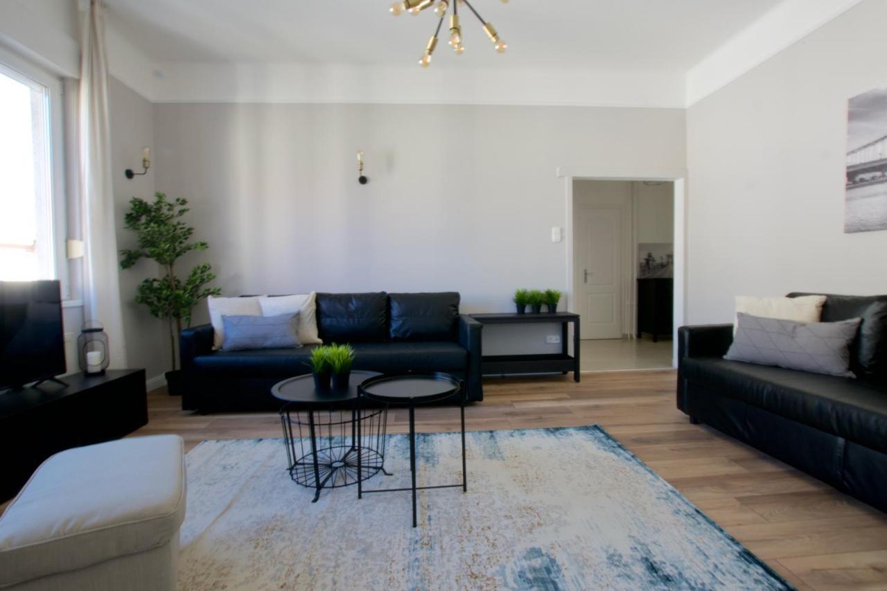 Standard Apartment by Hi5 - Tátra street Budapest Esterno foto