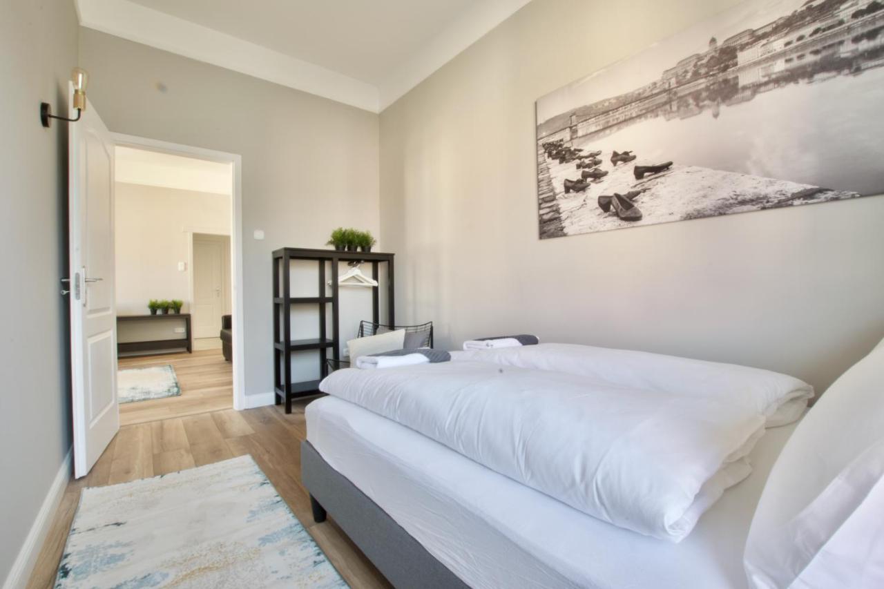 Standard Apartment by Hi5 - Tátra street Budapest Esterno foto